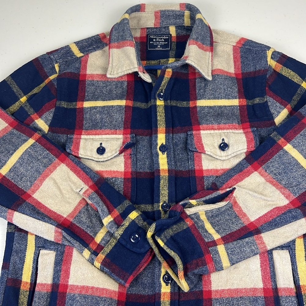 Abercrombie & Fitch thick flannel layering jacket EUC - Picture 3 of 12